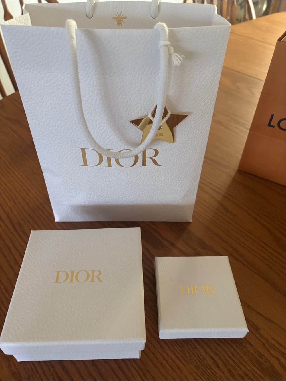 Dior White and Gold Logo Gift Set
